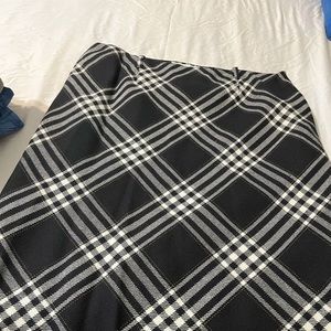 Wool Skirt Jones Blavk and White